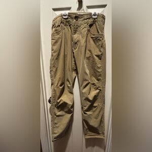 Kuhl Men's Revolvr hiking/work pants. Size 32x32